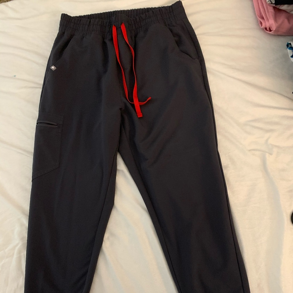 FIGS Zamora high waisted scrub pants